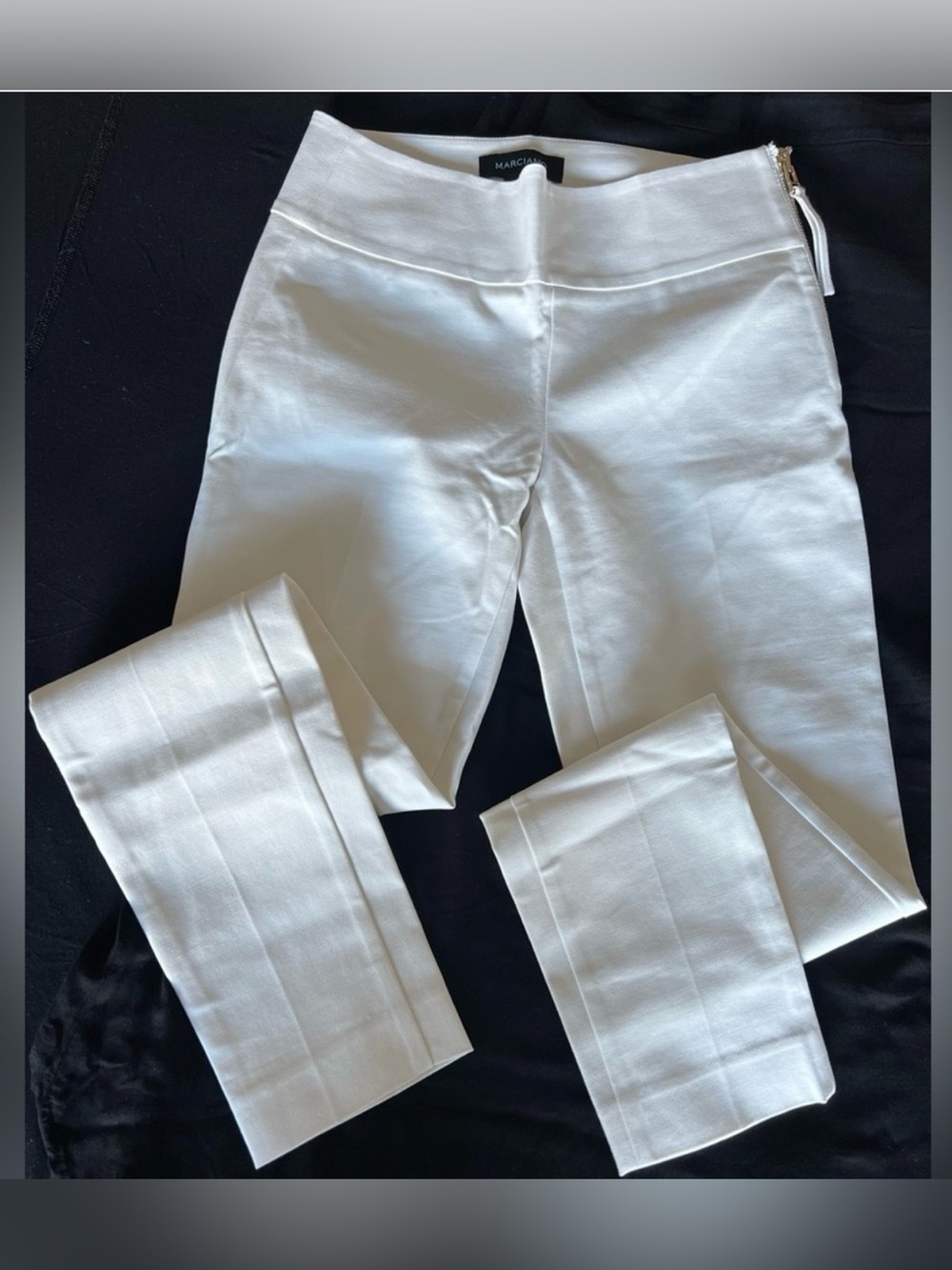 NWOT Marciano White Skinny Ponte Pants with Side Zip